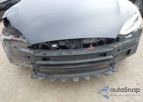 2013 Tesla Model S из США, поврежденный, VIN 5YJSA1CN2DFP21138